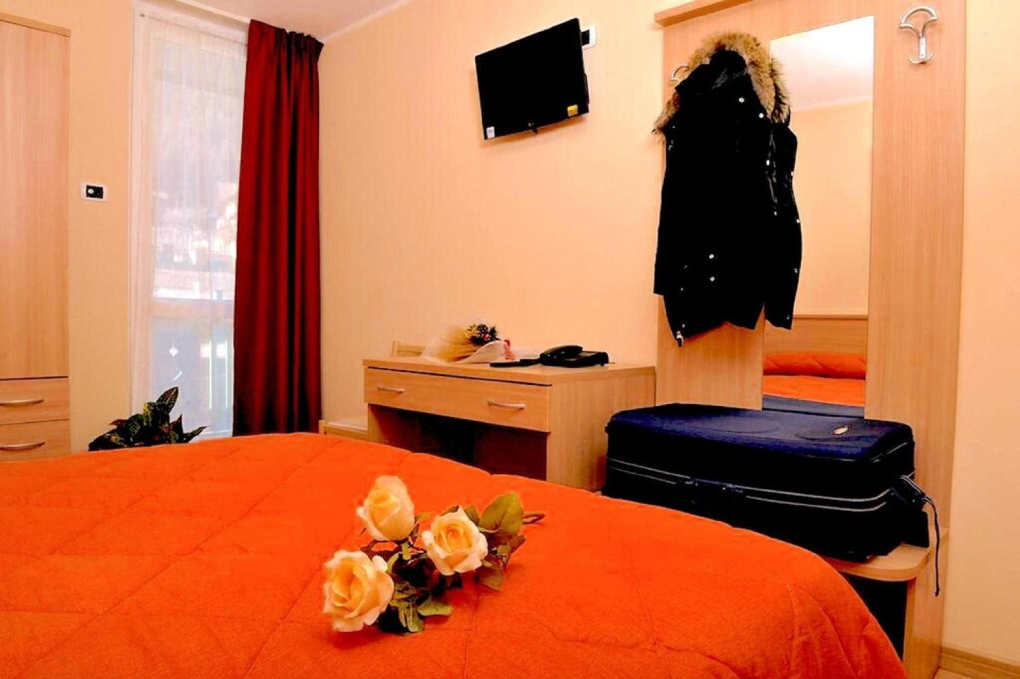 Hotel Garni Maria Monclassico Bagian luar foto