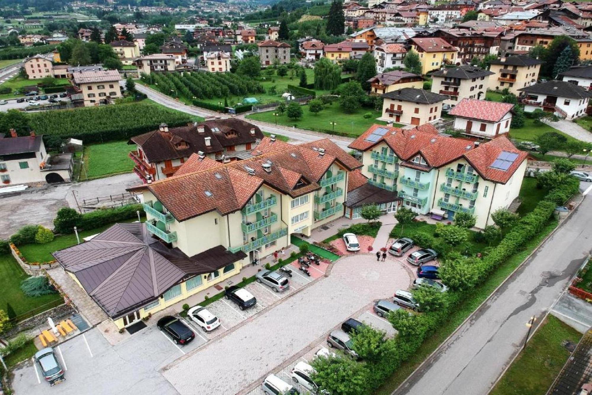 Hotel Garni Maria Monclassico Bagian luar foto