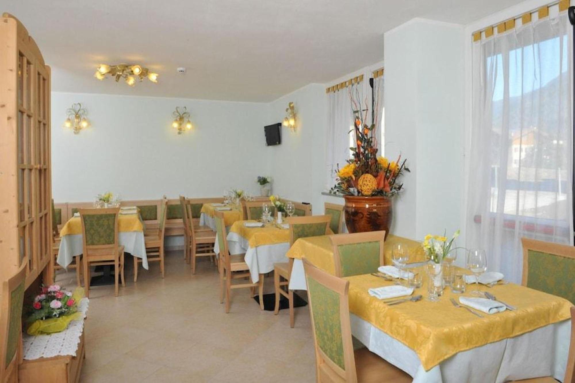 Hotel Garni Maria Monclassico Bagian luar foto