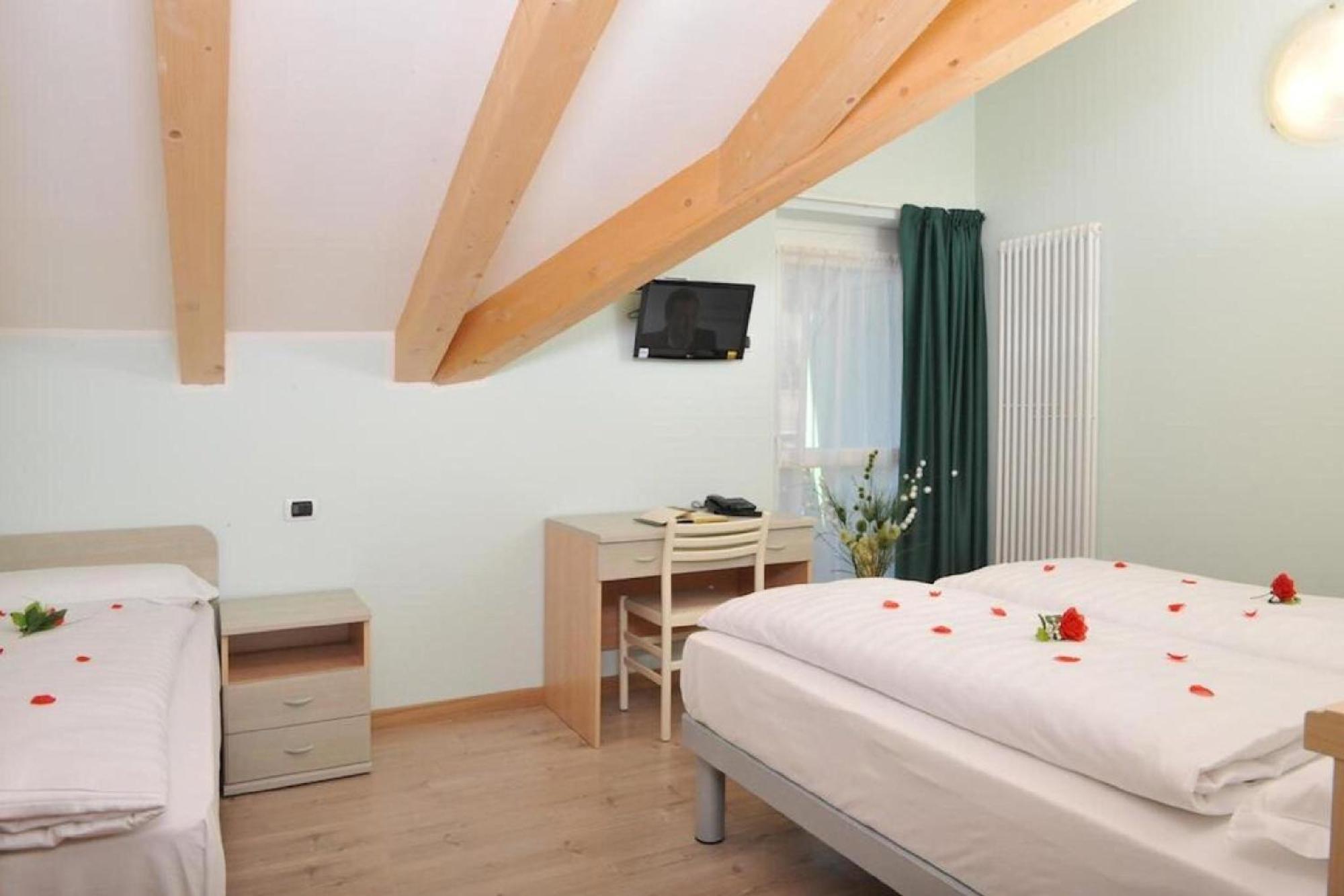 Hotel Garni Maria Monclassico Bagian luar foto