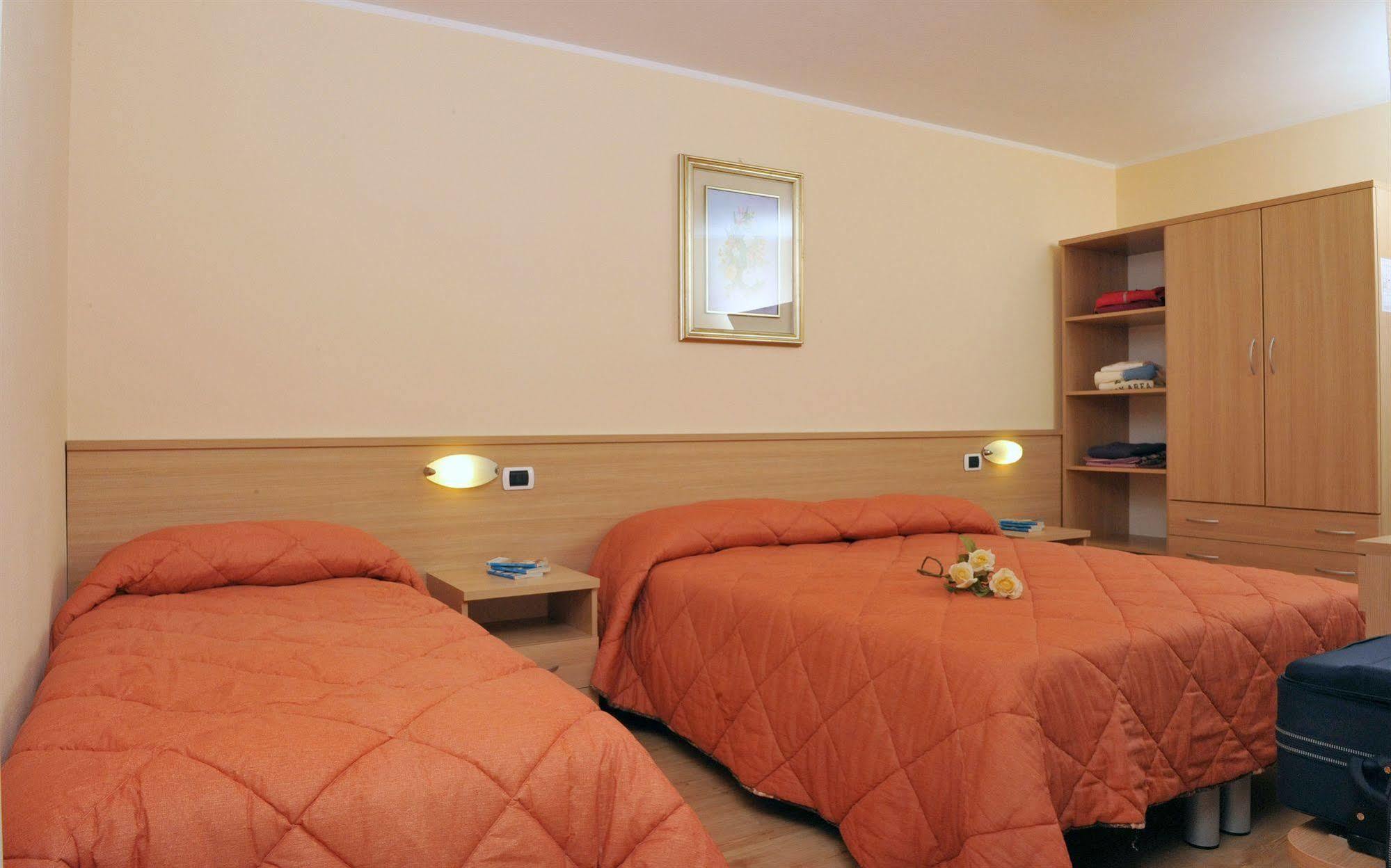 Hotel Garni Maria Monclassico Bagian luar foto